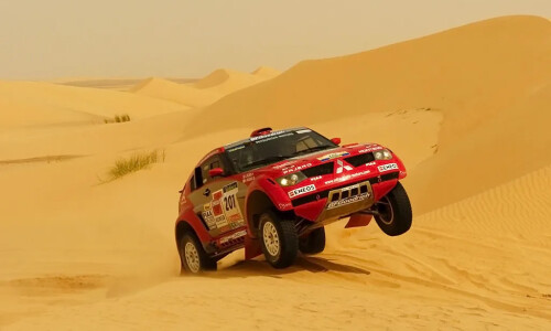 Mitsubishi Pajero Dakar photo 4