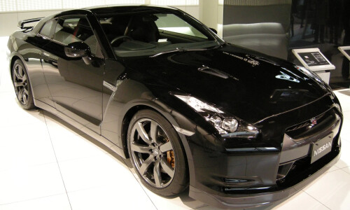 Nissan GT photo 2