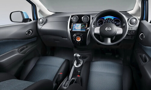 NISSAN Note #2