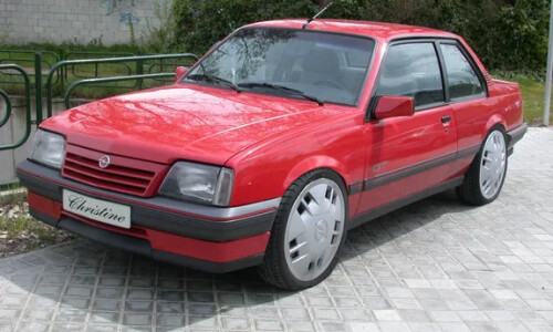 Opel Ascona photo 5
