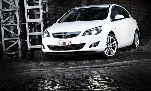 Opel Astra 1.6 Turbo #2