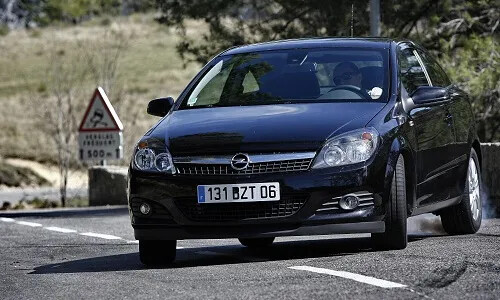 Opel Astra 1.9 CDTI #9