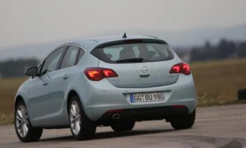 Opel Astra 2.0 CDTI #2