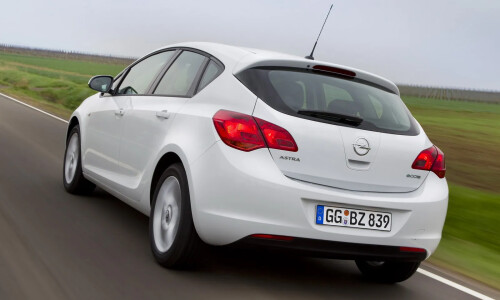 Opel Astra 2.0 CDTI #9