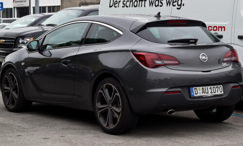 Opel Astra GTC #5