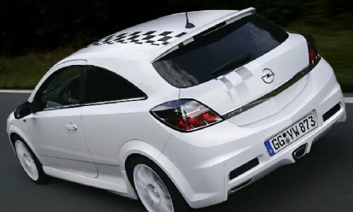 Opel Astra GTC OPC #2