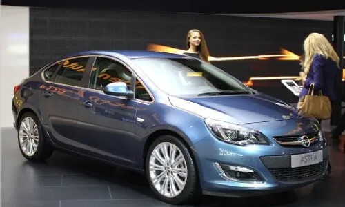 Opel Astra Limousine #15