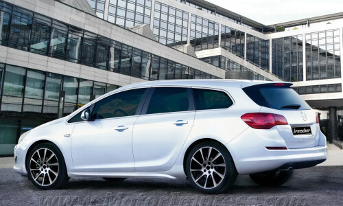 Opel Astra Sports Tourer #8
