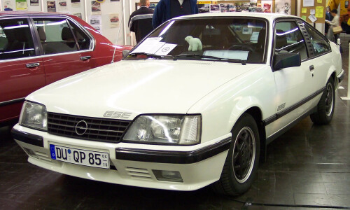 Opel Monza #1