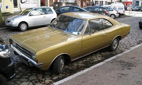 Opel Rekord photo 19