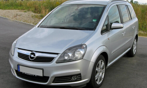 Opel Zafira photo 2