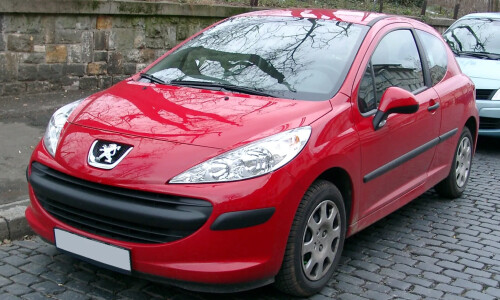 Peugeot 207 photo 2