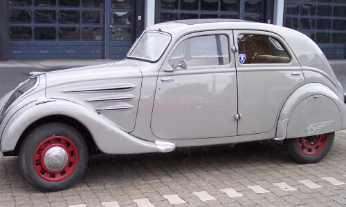 Peugeot 402 #1