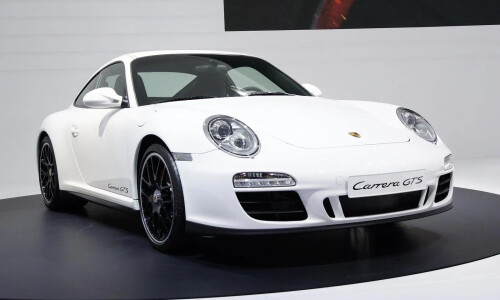 Porsche 911 Carrera GTS photo 16