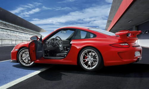 Porsche 911 GT3 photo 6