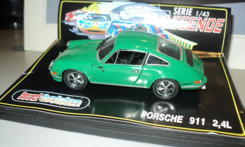 Porsche 911 S 2.4 #17
