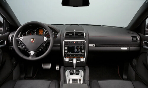 Porsche Cayenne GTS image #17