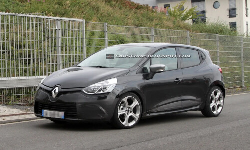 Renault Clio photo 10