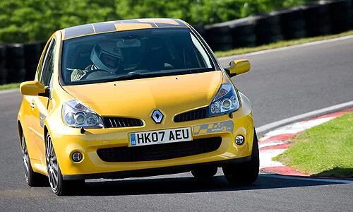 Renault Clio Renault Sport F1 R27 #9