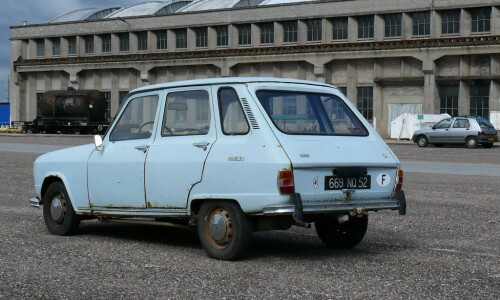 Renault R 6 photo 13