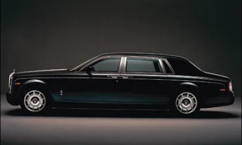 Rolls-Royce Phantom LWB #10