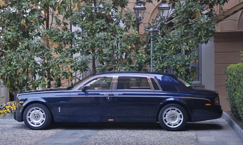 Rolls-Royce Phantom LWB #11