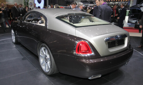 Rolls-Royce Wraith photo 18