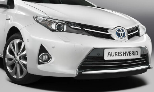 Toyota Auris Hybrid #16