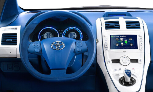 Toyota Auris Hybrid #17