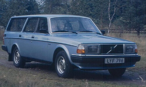 Volvo 245 #8