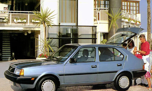 Volvo 340 photo 13
