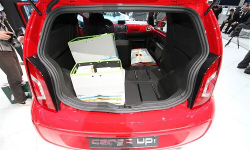 VW cargo up! photo 4