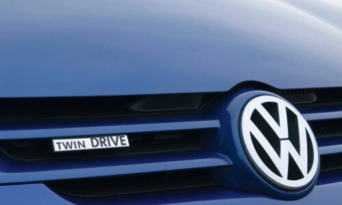 VW Golf TwinDrive photo 7