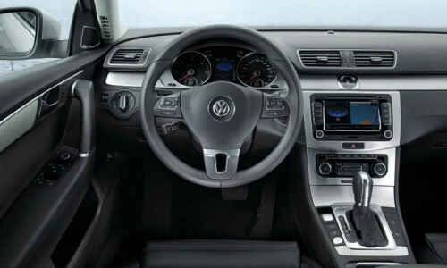 VW Passat Variant TSI EcoFuel image #3